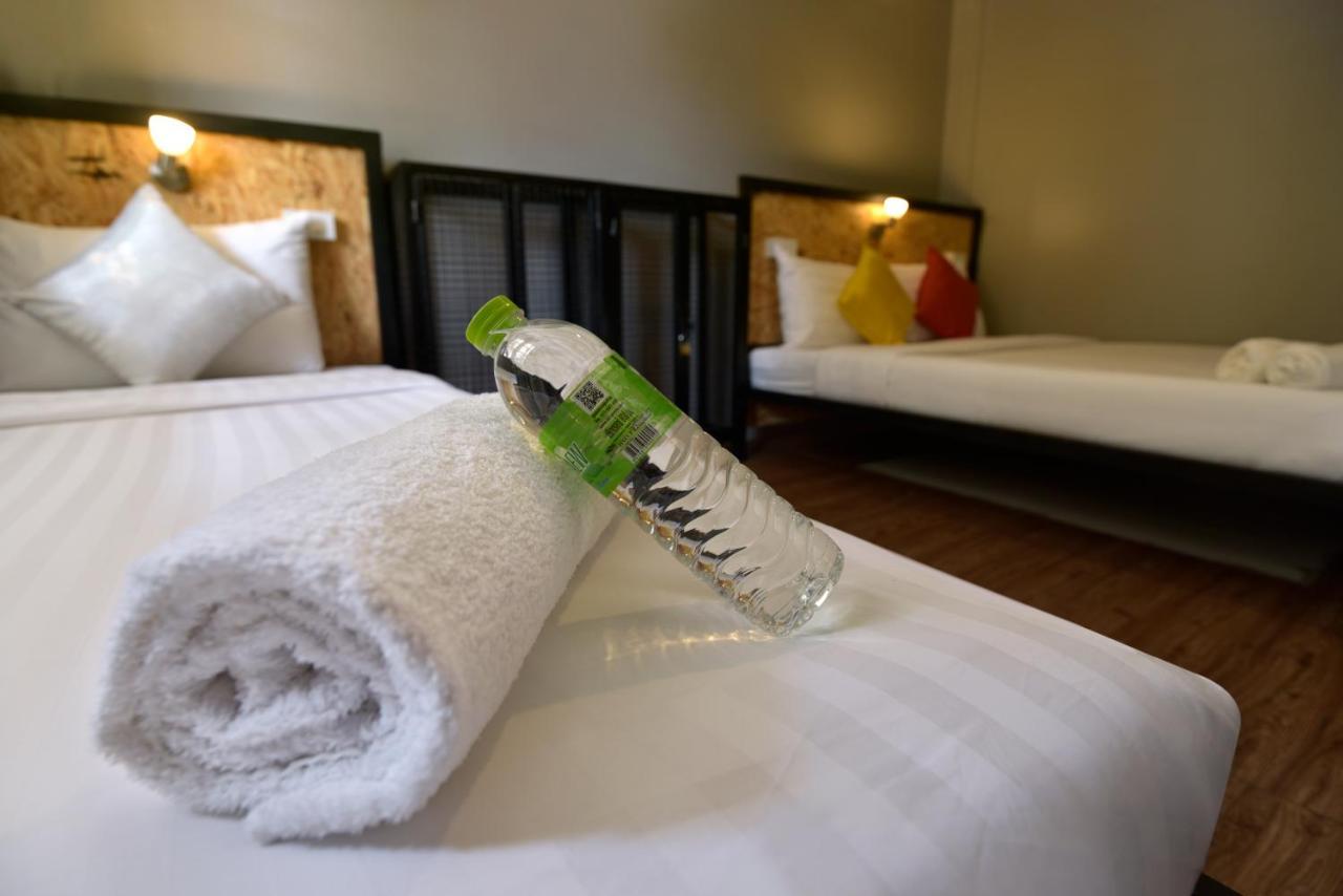 Ok Chic Phuket Hostel Экстерьер фото