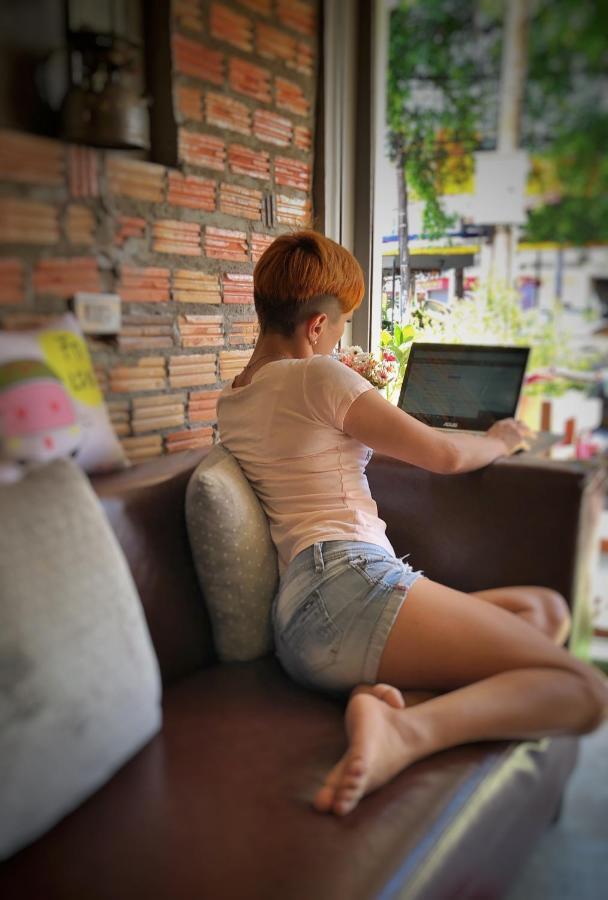 Ok Chic Phuket Hostel Экстерьер фото